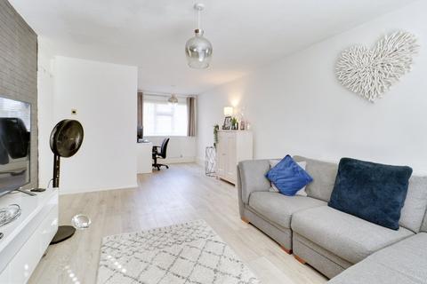 59 Ongar Way, Rainham, RM13 7YR