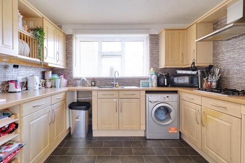 59 Ongar Way, Rainham, RM13 7YR