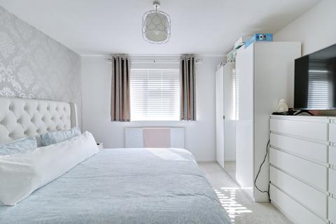 59 Ongar Way, Rainham, RM13 7YR