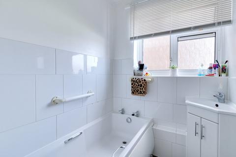 59 Ongar Way, Rainham, RM13 7YR