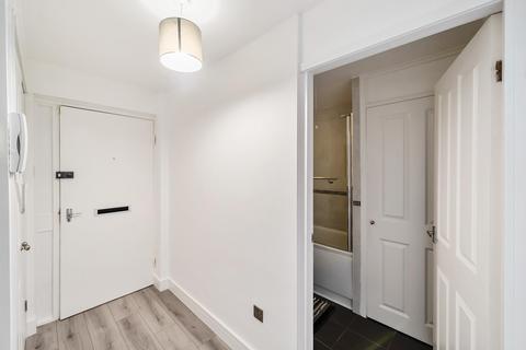 1 bedroom flat for sale, Gledhow Wood Close, Leeds LS8