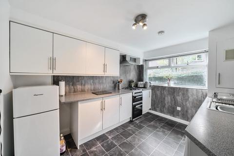 1 bedroom flat for sale, Gledhow Wood Close, Leeds LS8