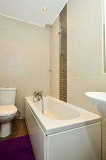 2 bedroom flat to rent, Plympton Road, Kilburn, London, NW6