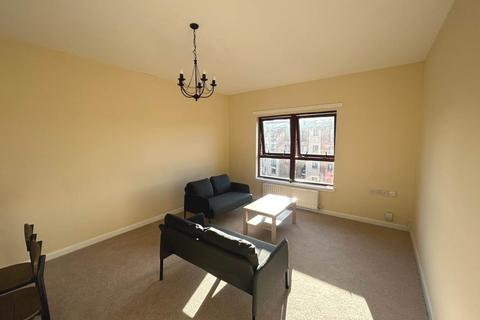 2 bedroom flat to rent, Grovepark Street, Glasgow