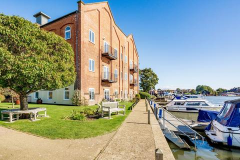 2 bedroom apartment for sale, Swonnells Walk, Oulton Broad