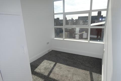 2 bedroom property to rent, Bond Street Flat  1 2FF