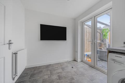 65 Aesop Drive, Keynsham, Bristol, BS31 2GP