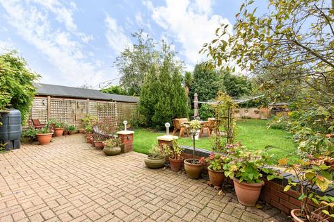 213 Burnt Oak Lane, Sidcup, DA15 9DQ