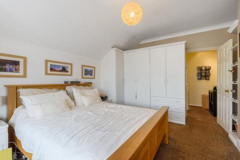 213 Burnt Oak Lane, Sidcup, DA15 9DQ