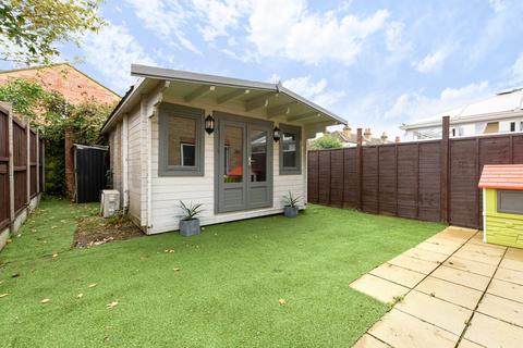 14 East Road, Welling, DA16 3DT