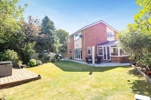 4 bedroom detached house for sale, Laburnum Way, Hatfield Peverel