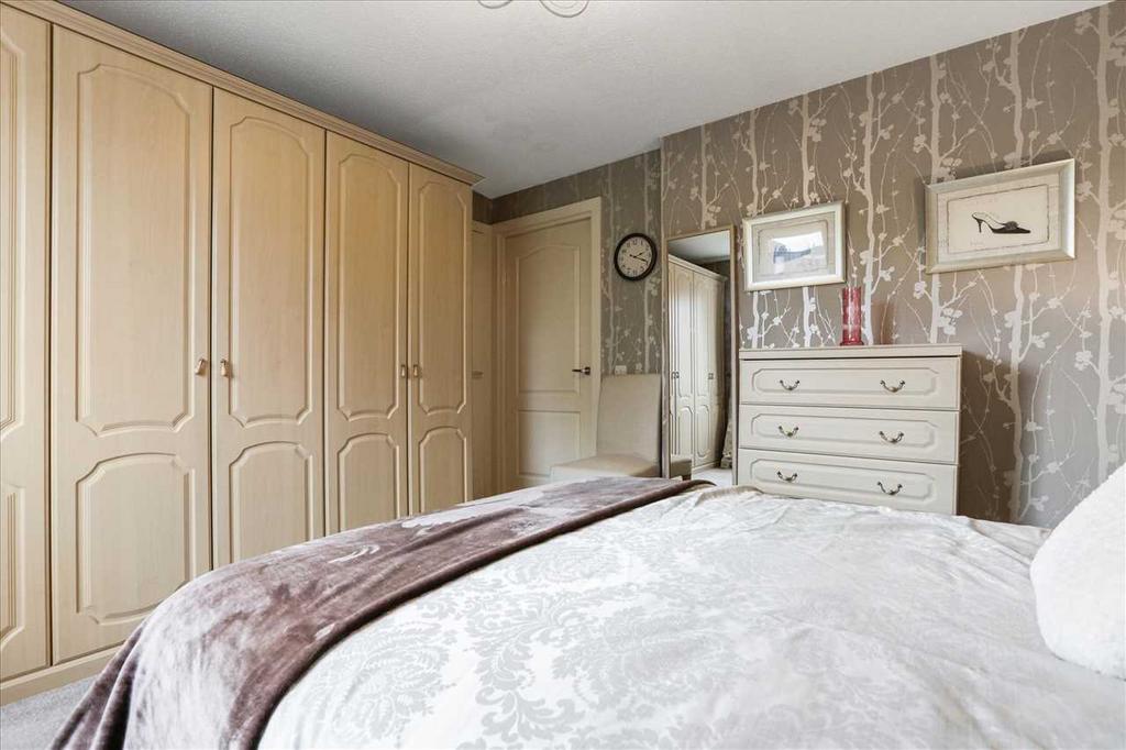 Bedroom (2)