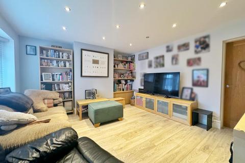 3 bedroom semi-detached house for sale, Sunningdale Drive, Bramhall