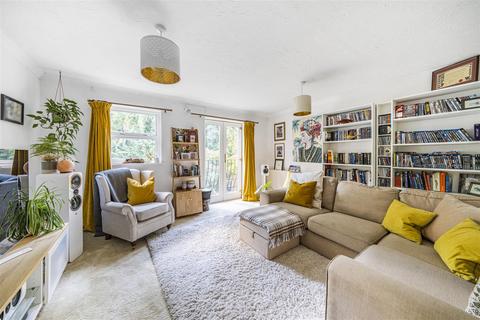 13 Colleton Mews, Exeter, EX2 4AH