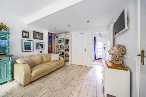 13 Colleton Mews, Exeter, EX2 4AH