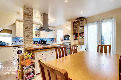 4 bedroom semi-detached house for sale, Kings Hedges Road, Cambridge