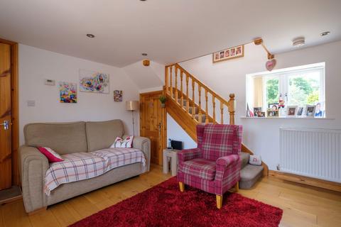 2 bedroom cottage to rent, Bath Road, Langford