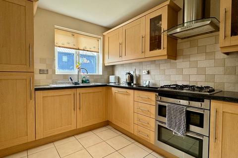 3 bedroom end of terrace house for sale, Ledbury Court, Hereford, HR1