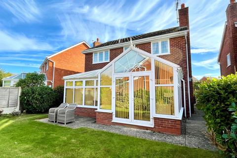 4 bedroom detached house for sale, Charleston Road, Penrhyn Bay, Llandudno