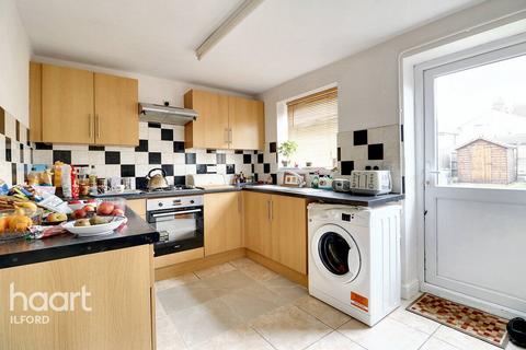 19 Farnham Road, Ilford, IG3 8QB