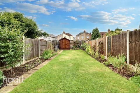 3 bedroom semi-detached house for sale, Farnham Road, Ilford