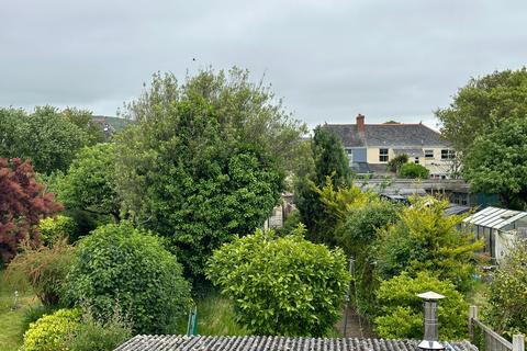 10 Barton Avenue, Braunton, EX33 2BA