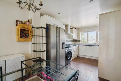 17 Upper Tail, Watford, WD19 5DF