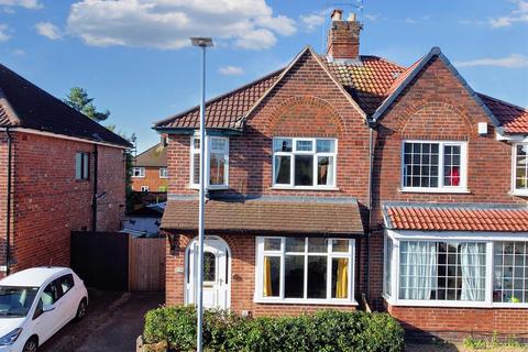 3 bedroom semi-detached house for sale, Beech Avenue, Beeston Rylands, Nottingham