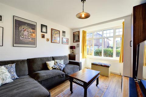16 Beech Avenue, Beeston, Nottingham, NG9 1QH