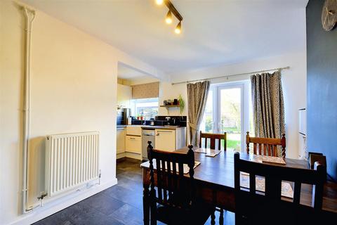 16 Beech Avenue, Beeston, Nottingham, NG9 1QH