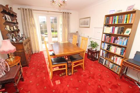 3 bedroom terraced house for sale, Sheraton Close, Eastbourne, BN21 4HQ