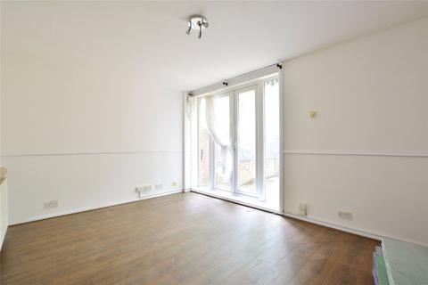 2 bedroom end of terrace house to rent, Hevelius Close, London, SE10