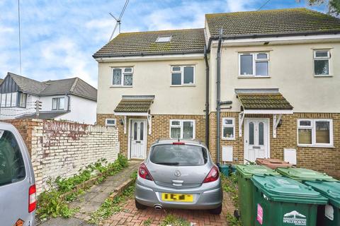 2 bedroom detached house for sale, Harrow Road, Feltham TW14