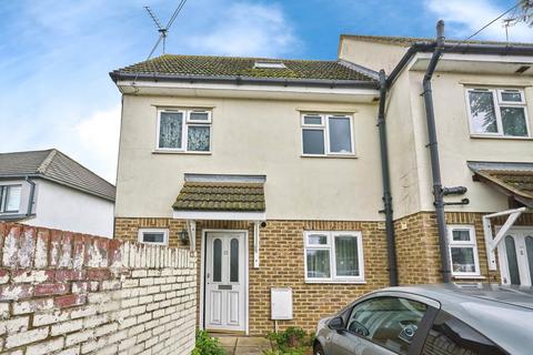 2 bedroom detached house for sale, Harrow Road, Feltham TW14