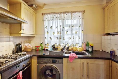 2 bedroom detached house for sale, Harrow Road, Feltham TW14