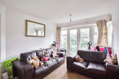 2 bedroom detached house for sale, Harrow Road, Feltham TW14