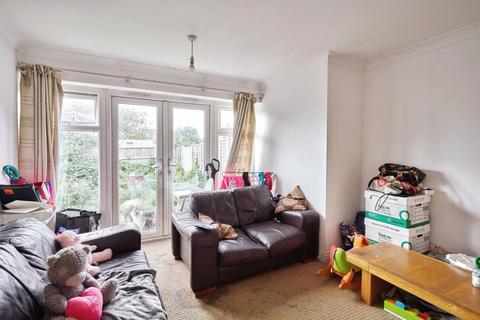 10 Harrow Road, Feltham, TW14 8RT