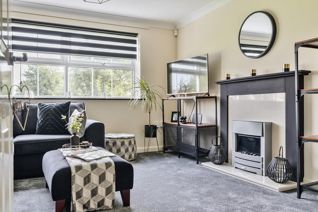 Atkinson Road, Hawkinge 3 bed terraced house for sale £345,000