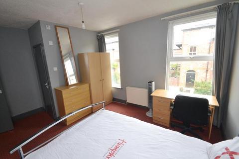 2 bedroom flat to rent, Grenfell Road, Manchester M20