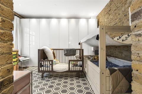 3 bedroom apartment to rent, Garrett Street, London, EC1Y