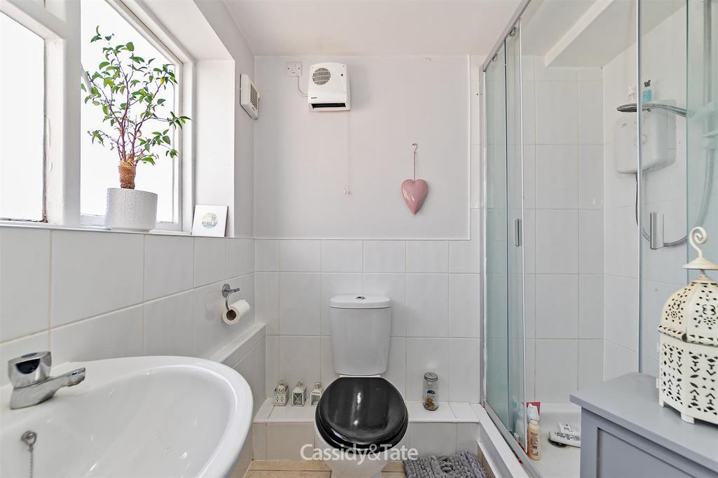 High Street, Markyate 1 bed flat to rent £850 pcm (£196 pw)