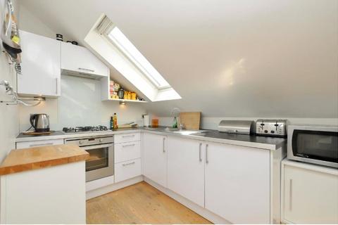 3 bedroom apartment for sale, Drayton Park, Highbury, N5