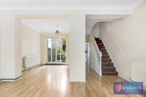 3 bedroom end of terrace house for sale, Oakleigh road North , london, N20