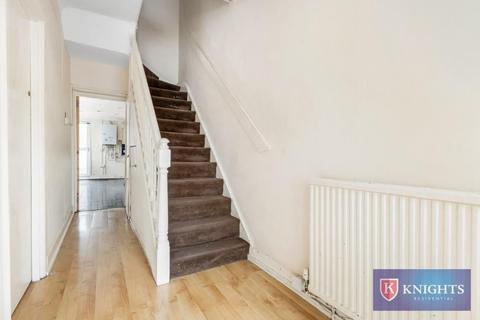 3 bedroom end of terrace house for sale, Oakleigh road North , london, N20