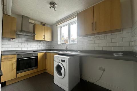 2 bedroom maisonette to rent, Sedgemoor Road, Coventry