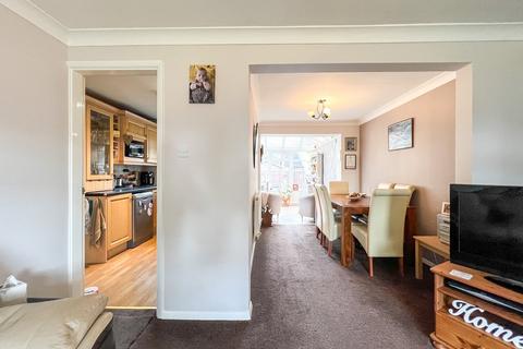 16 Bent Lea, Huddersfield, HD2 1QW