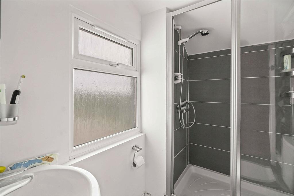 Flat Shower Room