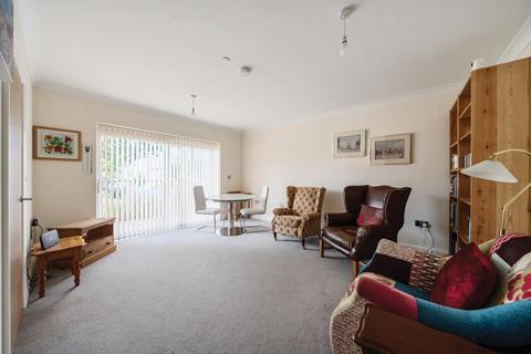 2 bedroom retirement property for sale, Banbury,  Oxfordshire,  OX16