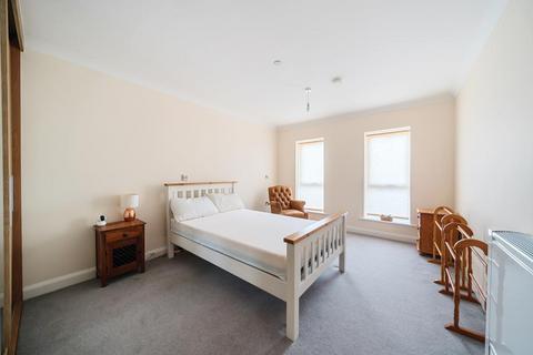 2 bedroom retirement property for sale, Banbury,  Oxfordshire,  OX16