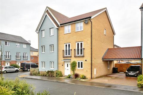 4 bedroom townhouse for sale, Celandine View, Soham CB7